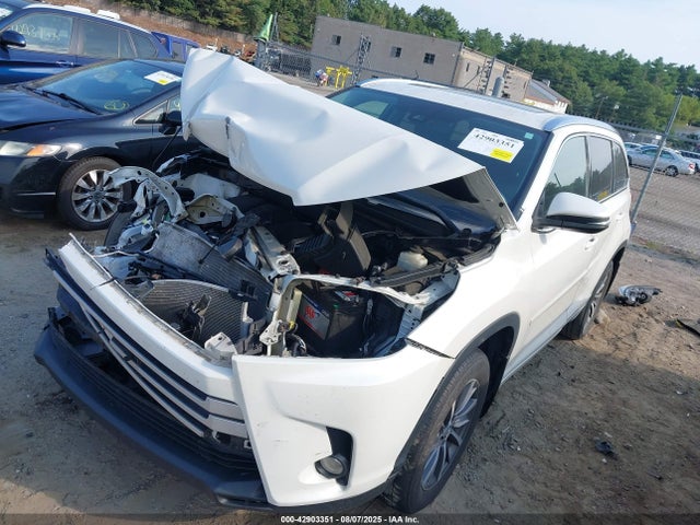 Toyota 2gr-fks 2018 5TDJZRFH5JS554046 Image 2