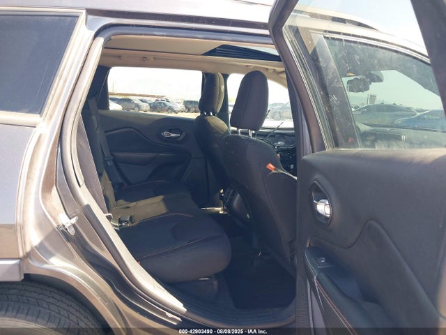 Jeep Cherokee 2016 1C4PJLCS4GW281110 Image 8