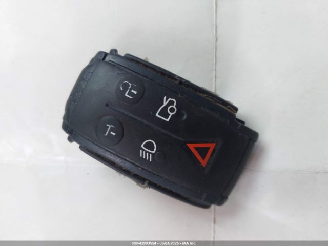 2011 JAGUAR XF SAJWA0FB7BLR90860 Photo 10