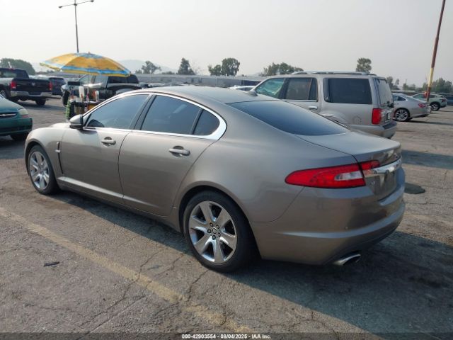 2011 JAGUAR XF SAJWA0FB7BLR90860 Photo 2