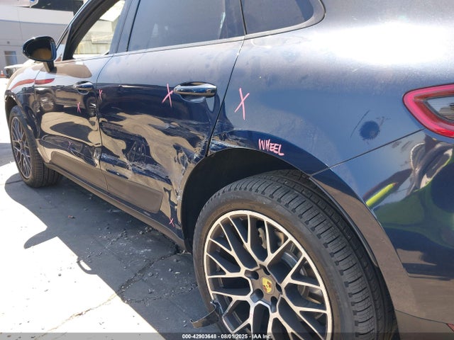 Porsche Macan 2018 WP1AB2A59JLB35061 Image 12