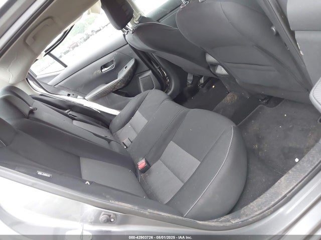 3N1AB8CV4MY311109 Nissan Sentra