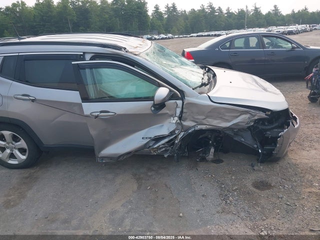 3C4NJDBB0KT827673 Jeep 2019