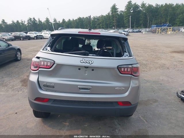 3C4NJDBB0KT827673 Jeep 2019