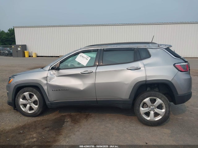 3C4NJDBB0KT827673 Jeep 2019