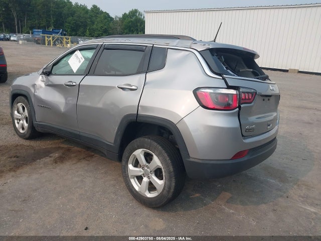 3C4NJDBB0KT827673 Jeep 2019