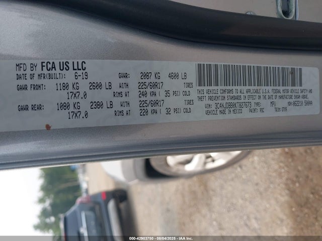 3C4NJDBB0KT827673 Jeep 2019
