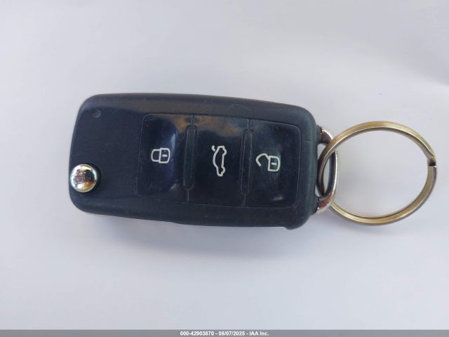 3VWD17AJ2FM256612 Volkswagen 1.8t