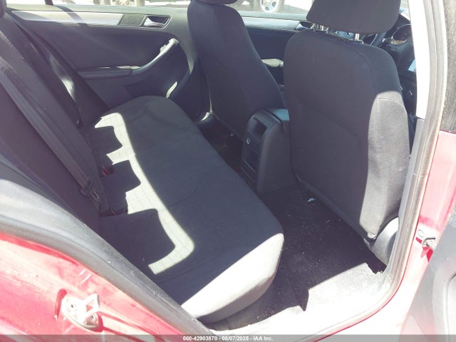 3VWD17AJ2FM256612 Volkswagen 1.8t