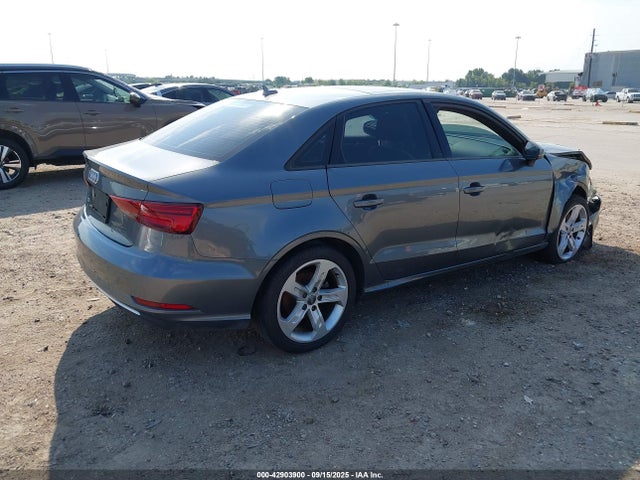 2017 AUDI A3 WAUAUGFF2H1072799 Photo 3