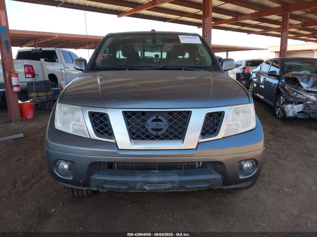Nissan 2017 2017 1N6DD0CW8HN732491 Image 12