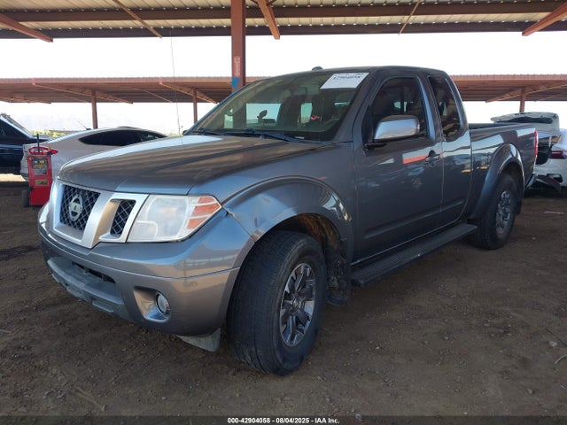 Nissan 2017 2017 1N6DD0CW8HN732491 Image 2
