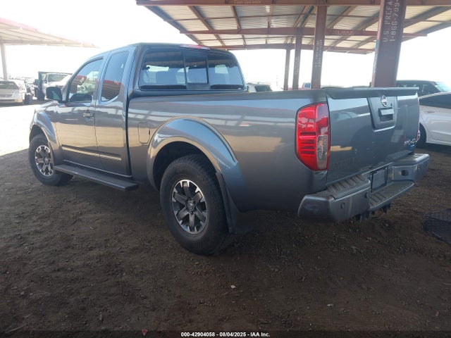 Nissan 2017 2017 1N6DD0CW8HN732491 Image 3