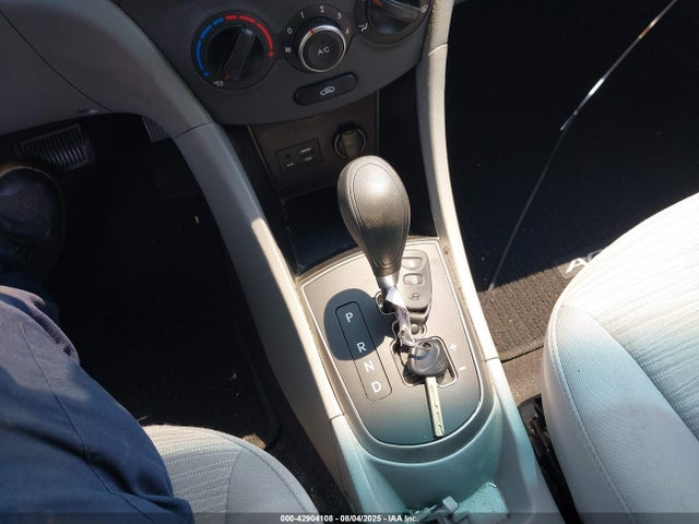 Hyundai 2017 2017 KMHCT4AE5HU284098 Image 11