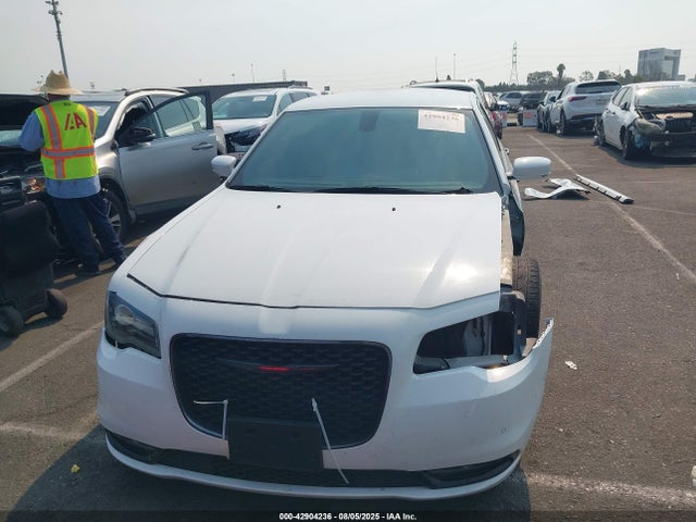 Chrysler 300 2021 2C3CCABG9MH520238 Image 13