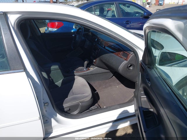 2G1WB5E31E1183756 Chevrolet lfx