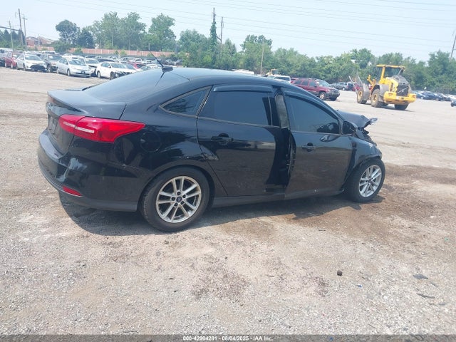 Ford Focus 2016 1FADP3F28GL341300 Image 4