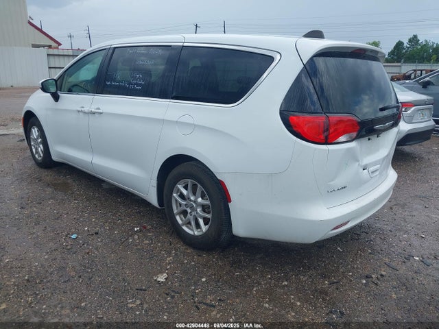 2023 CHRYSLER VOYAGER 2C4RC1CG8PR525904 Photo 2