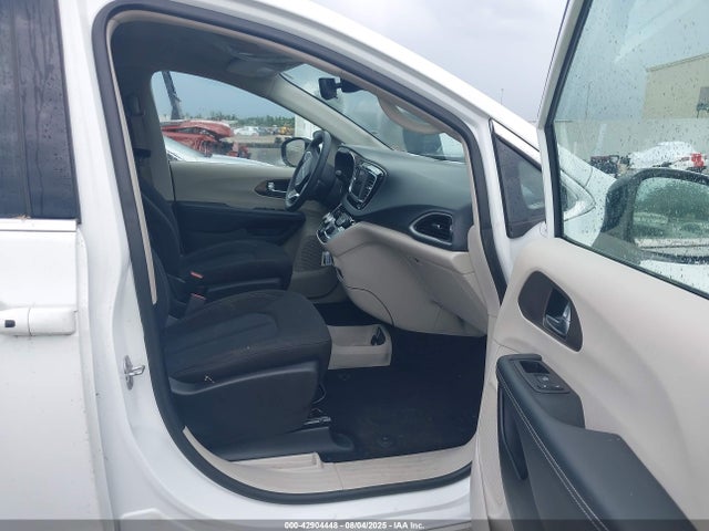 2023 CHRYSLER VOYAGER 2C4RC1CG8PR525904 Photo 4