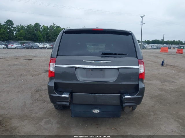 2C4RC1BG7GR185579 Chrysler Town and Country