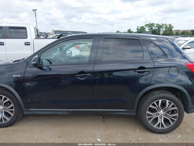 Mitsubishi mivec 2018 JA4AP3AU1JZ011440 Image 13