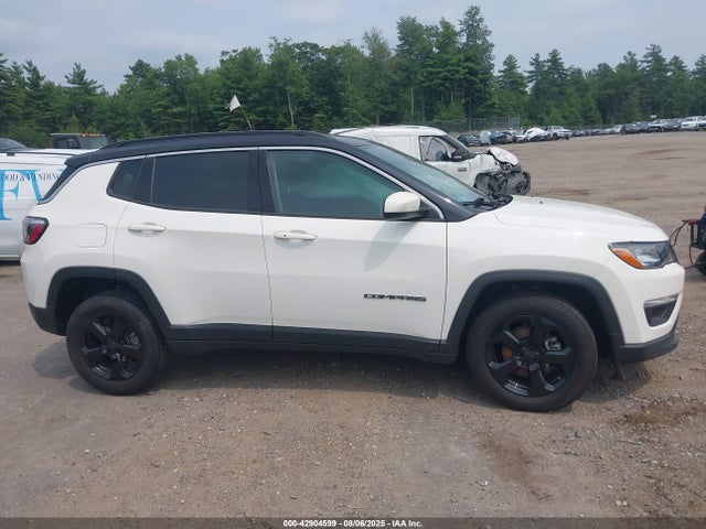 3C4NJDBB5KT656449 Jeep 2019