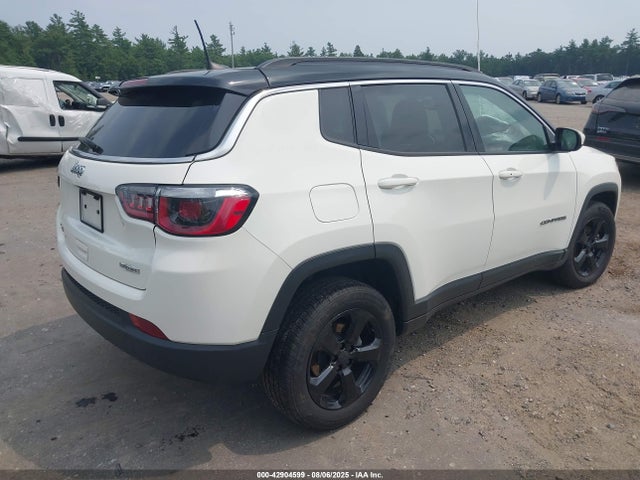 3C4NJDBB5KT656449 Jeep 2019