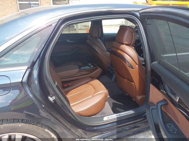2017 AUDI A8 L WAU44AFDXHN015591 Photo 7