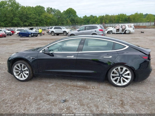 Tesla MODEL 3 2019 5YJ3E1EB7KF364628 Image 13