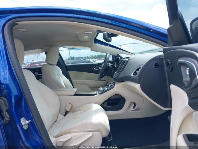 1C3CCCAB2GN167855 Chrysler 2016