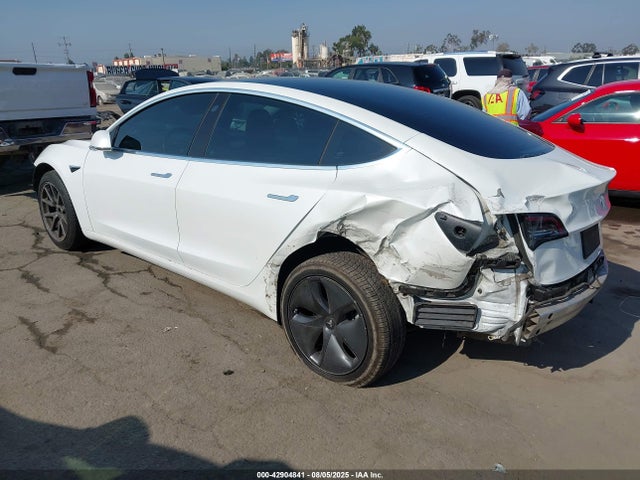 2020 TESLA MODEL 3 5YJ3E1EA4LF633404 Photo 2