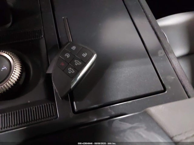 GMC xrj + eti 2024 1GT10BDD5RU104907 Image 11