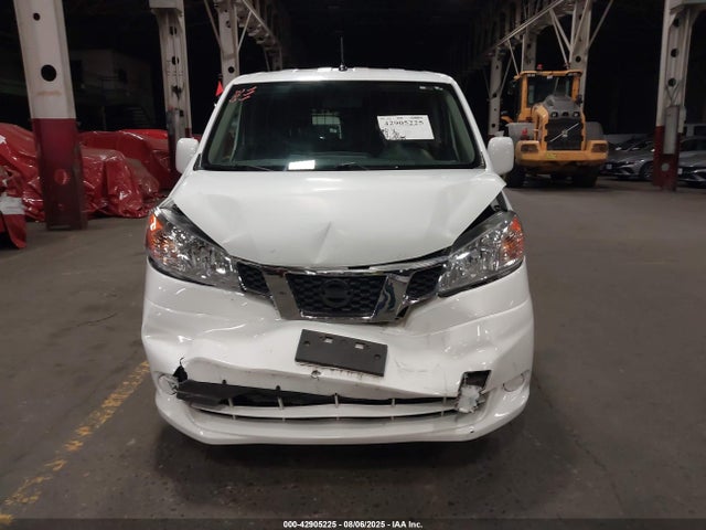3N6CM0KN5HK697841 Nissan 2017