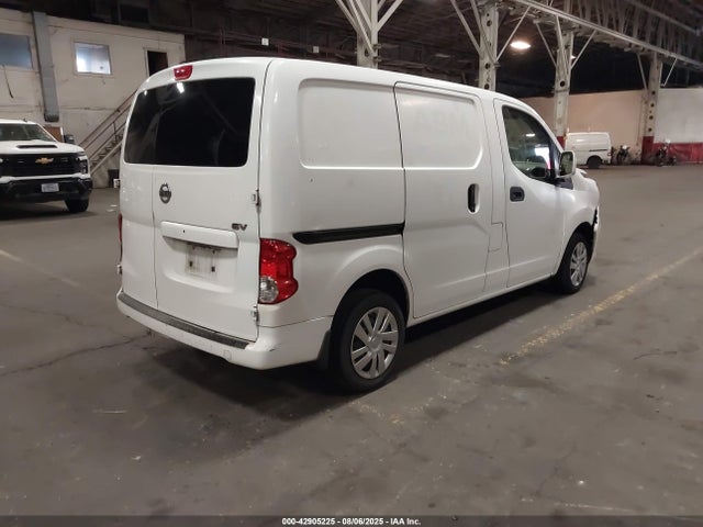 3N6CM0KN5HK697841 Nissan 2017