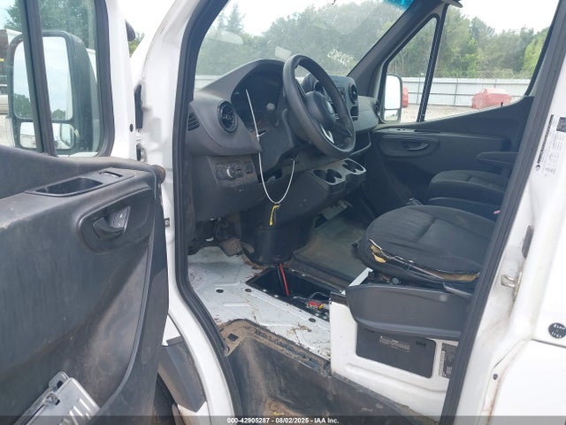 Freightliner Om 642 With Brake Assist 2019 WDRPF1CD0KP061151 Image 21