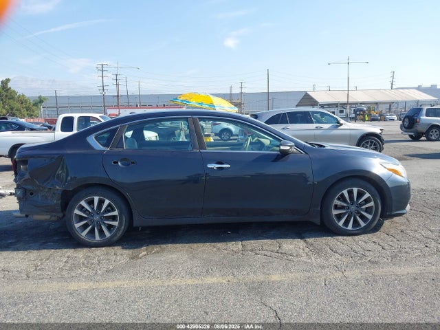 1N4AL3AP3HC209192 Nissan 2017