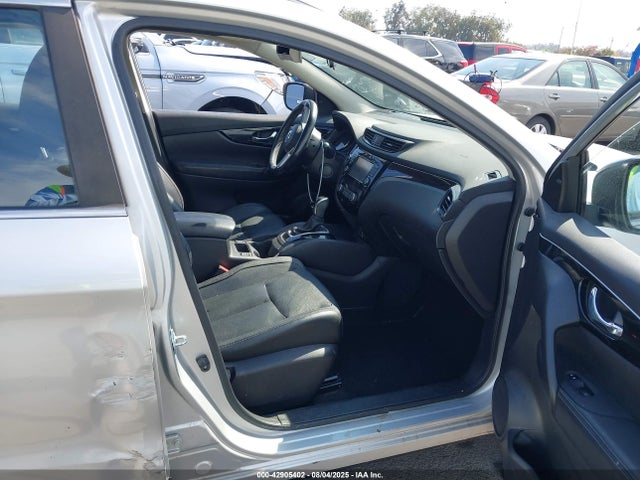 JN1BJ1CR2HW113806 Nissan ROGUE SPORT