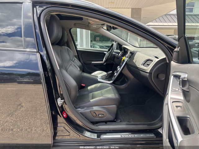 2016 VOLVO V60 CROSS COUNTRY YV4612HK9G1013405 Photo 4