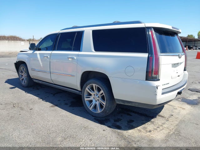 2015 CADILLAC ESCALADE ESV 1GYS4TKJ1FR502020 Photo 2