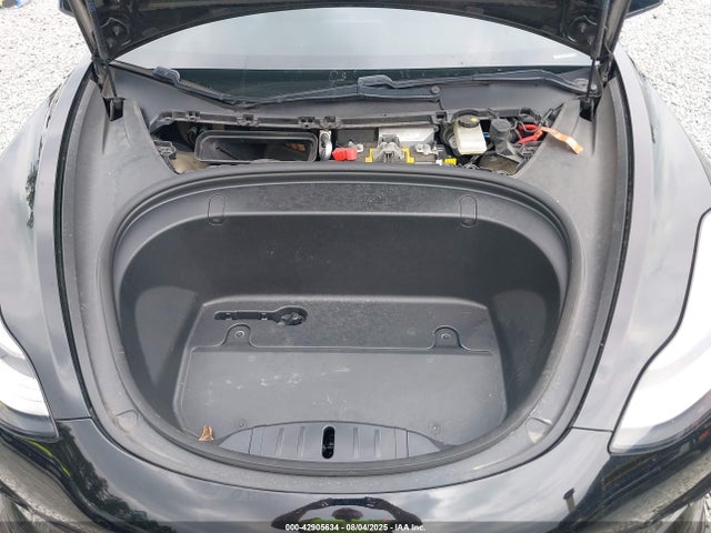 5YJ3E1EA3KF482828 Tesla MODEL 3