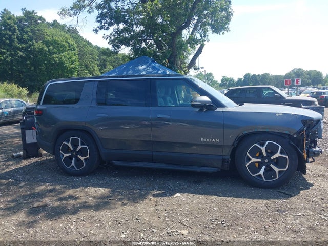 Rivian R1s 2023 7PDSGABA1PN029416 Image 13