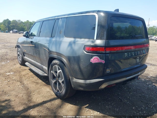 Rivian R1s 2023 7PDSGABA1PN029416 Image 3