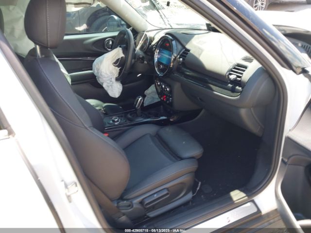 2024 MINI CLUBMAN WMWLV7C08R2U65742 Photo 4