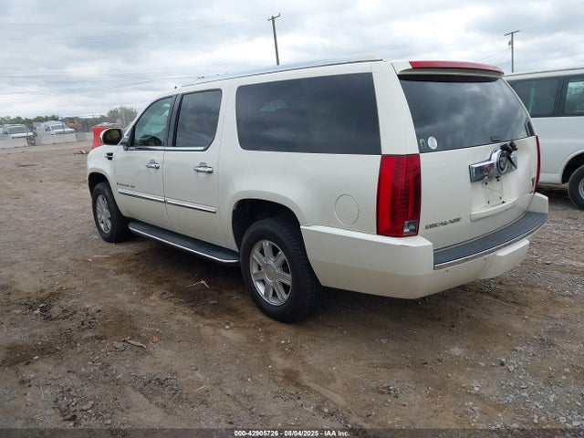 2007 CADILLAC ESCALADE ESV 1GYFK66817R339936 Photo 2