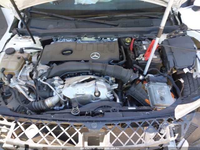 W1K3G4EB3MJ257458 Mercedes-Benz m260