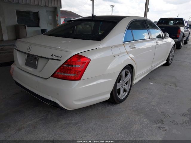2010 MERCEDES-BENZ S 550 WDDNG8GB4AA316476 Photo 3