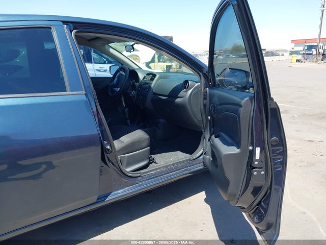 3N1CN7AP6HL826095 Nissan 2017