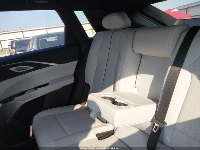 2025 CADILLAC LYRIQ 1GYKPTRL8SZ303975 Photo 7