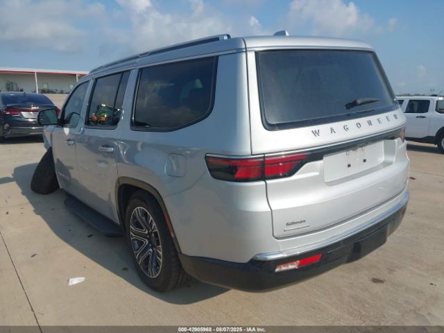 2022 JEEP WAGONEER 1C4SJVDT0NS143145 Photo 2