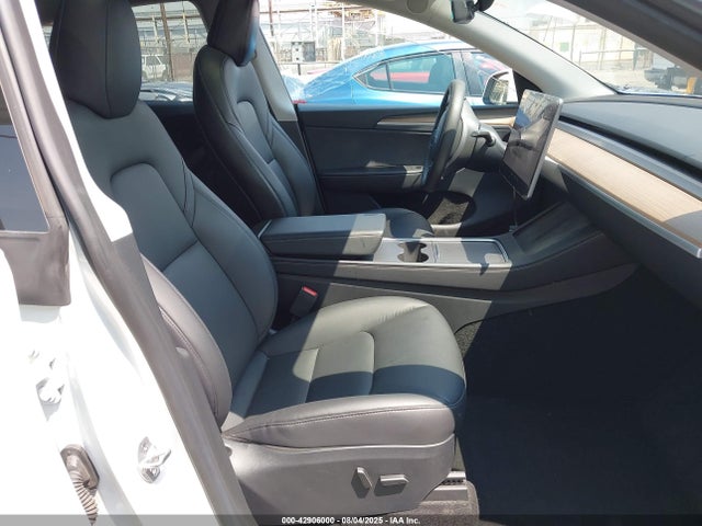 2023 TESLA MODEL Y 7SAYGDEE7PA193561 Photo 4